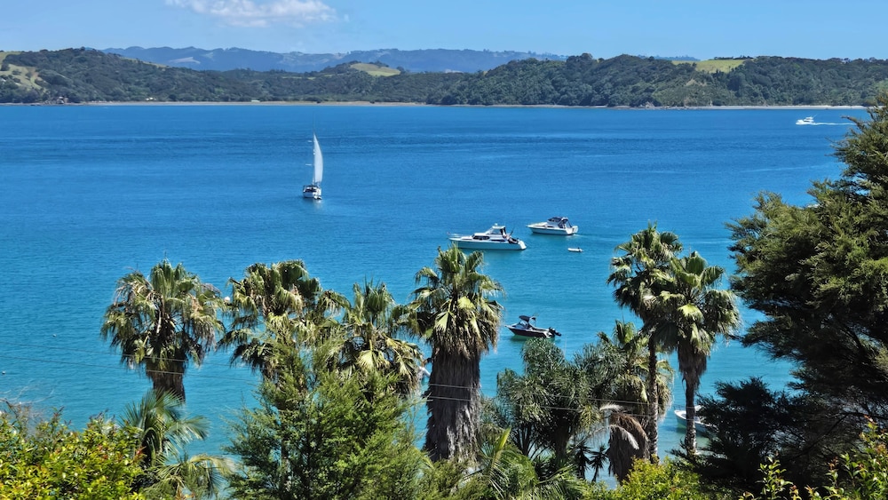BEACH HOUSE KAWAU ISLAND 35/51