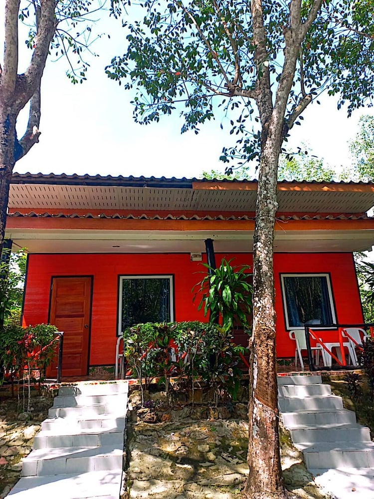Lanta Maikeaw Bungalow 5/50