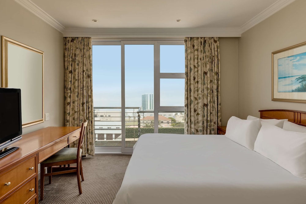2 BEDROOMS, SUITE