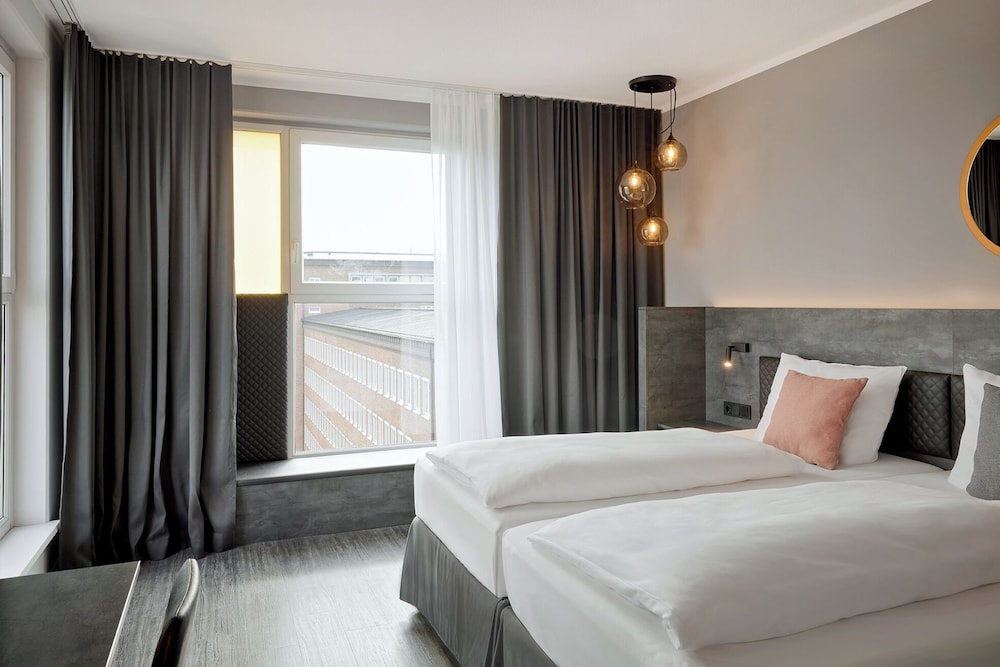 DOUBLE BED