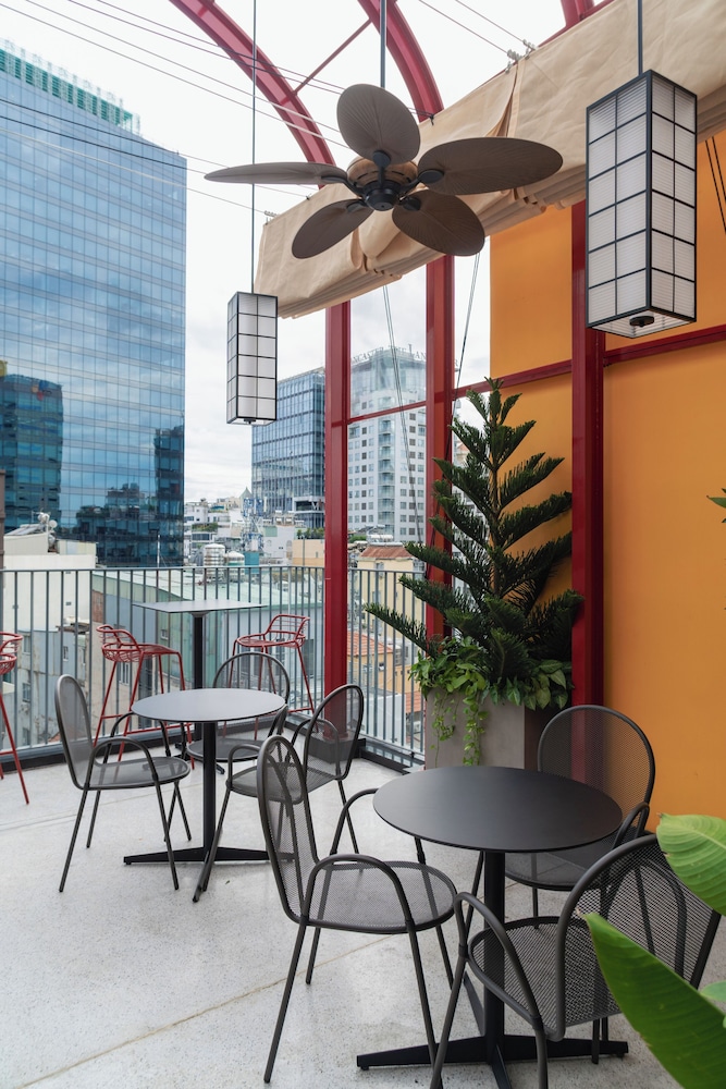 Suzu Saigon - A Boutique Hotel 41/51