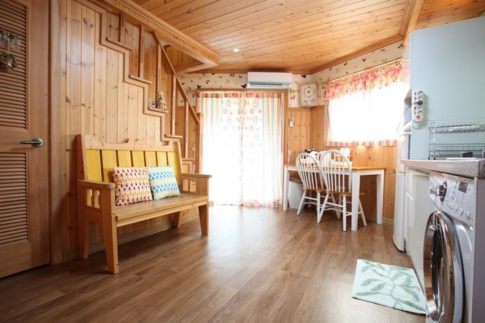 Muju Crayon Pension 8/11