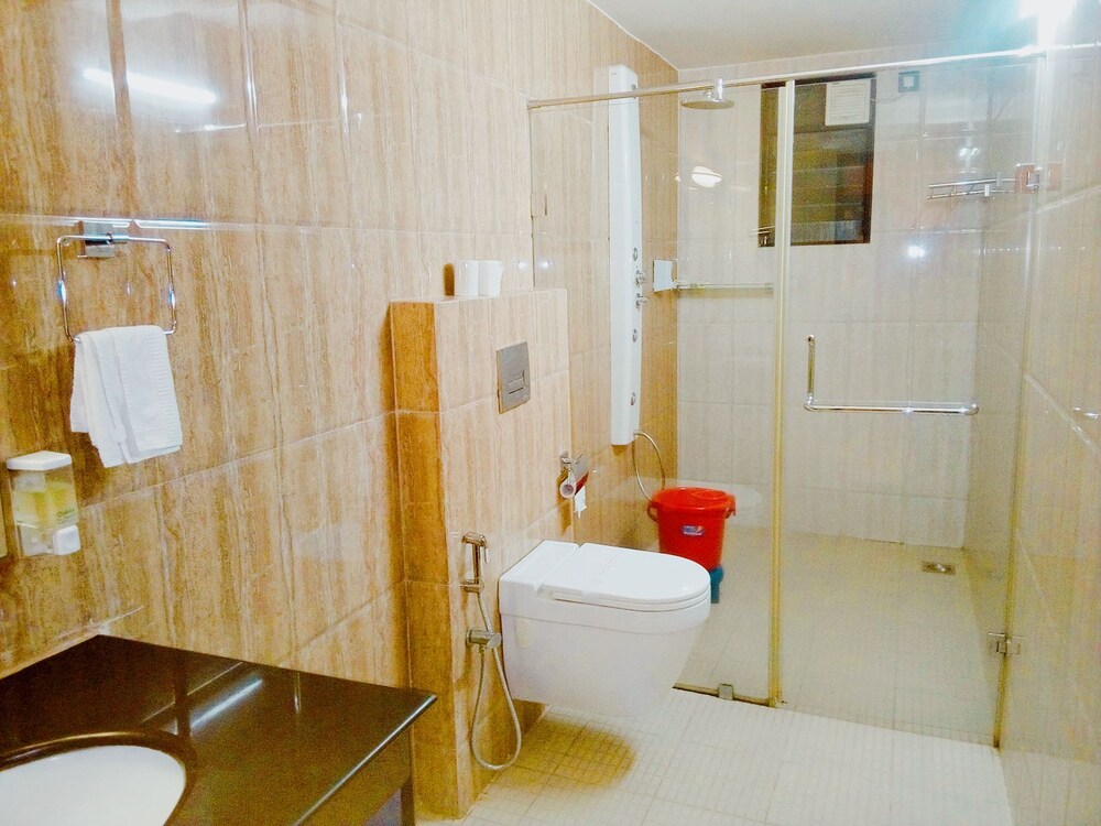 Hotel Madhuvan Serai 23/25