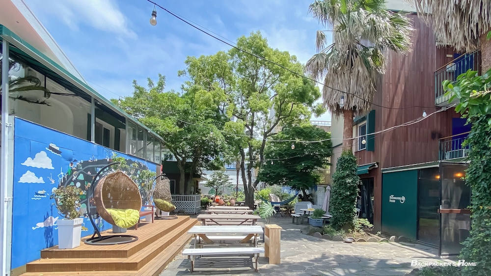 Backpacker's Home 8/50