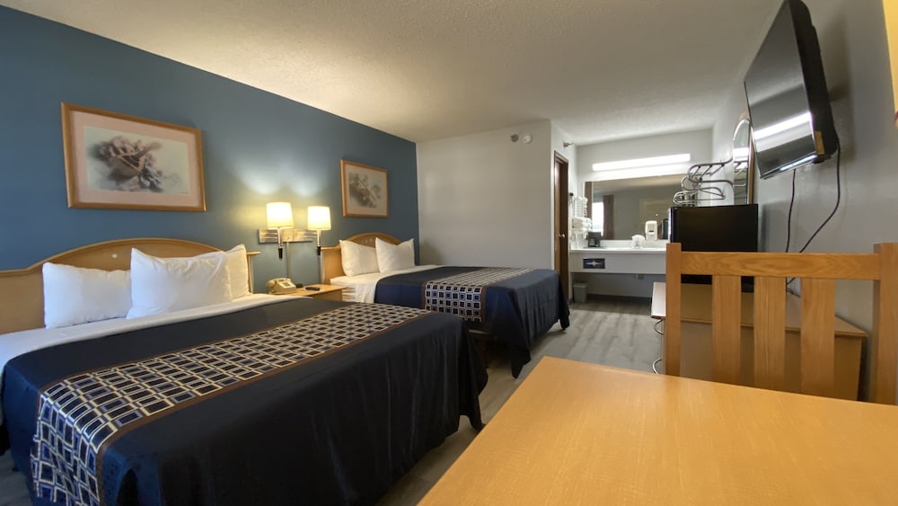 Econo Lodge Branson Theater District 12/40
