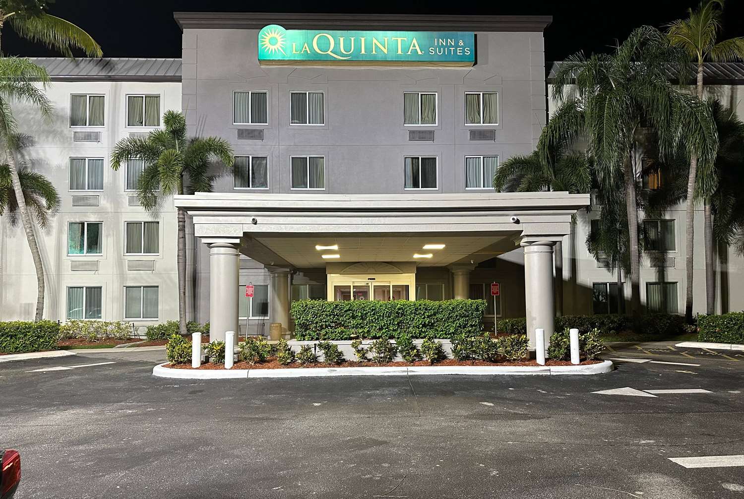 La Quinta Inn & Suites by Wyndham Sawgrass 2/55