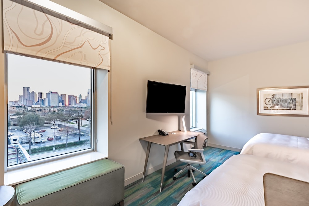 Element Dallas Downtown East 49/76