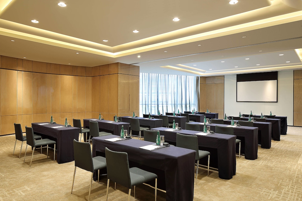 Sheraton Grand Hangzhou Binjiang Hotel 54/55