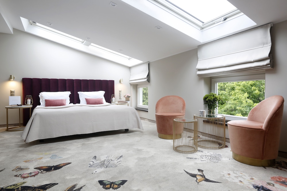 QUEEN BOUTIQUE HOTEL 18/62