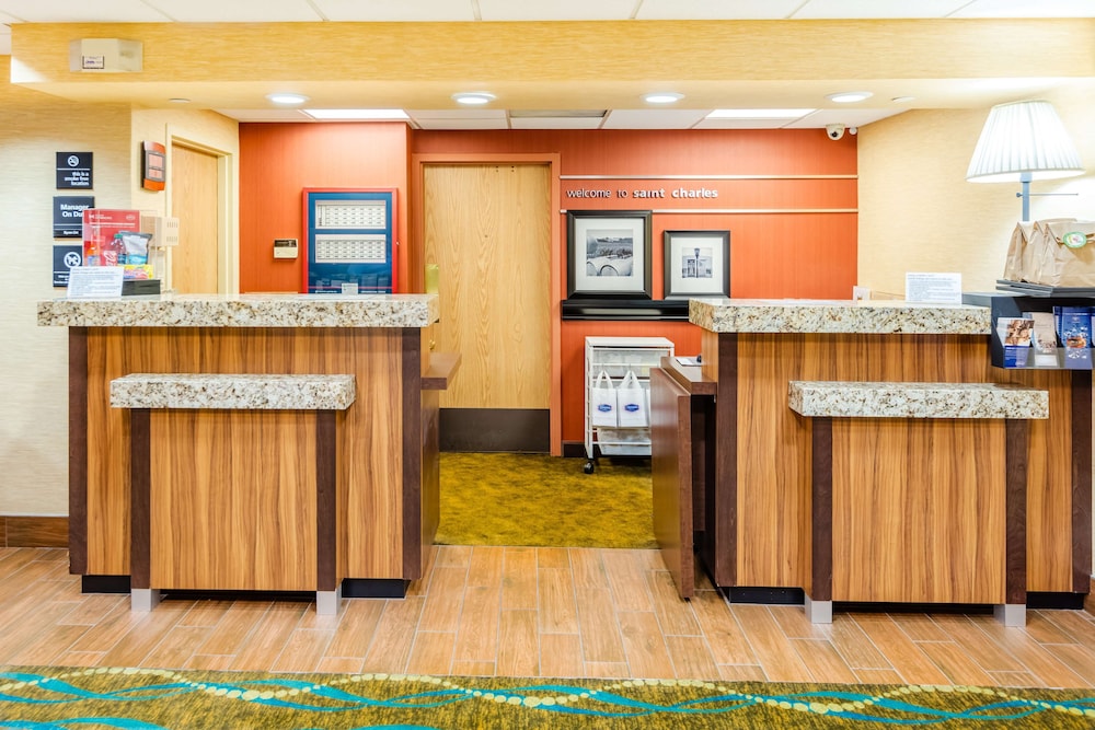Hampton Inn St. Charles St. Peters 8/60