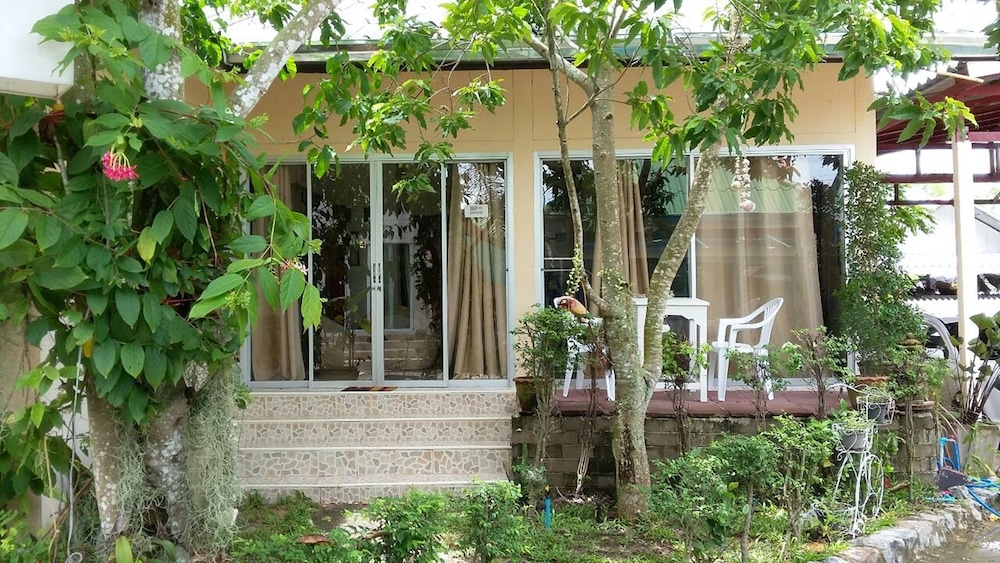 Penny's Home Stay Resort 6/50