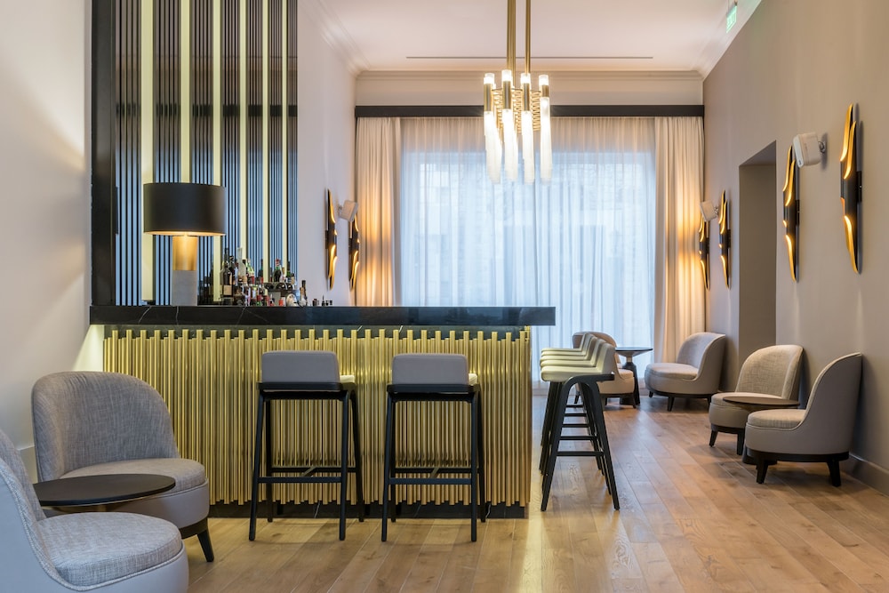 S Paul Hotel 30/50
