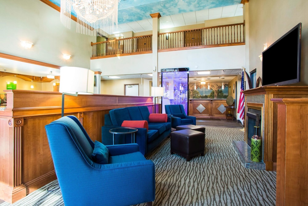 Comfort Inn & Suites Springfield I-44 26/38