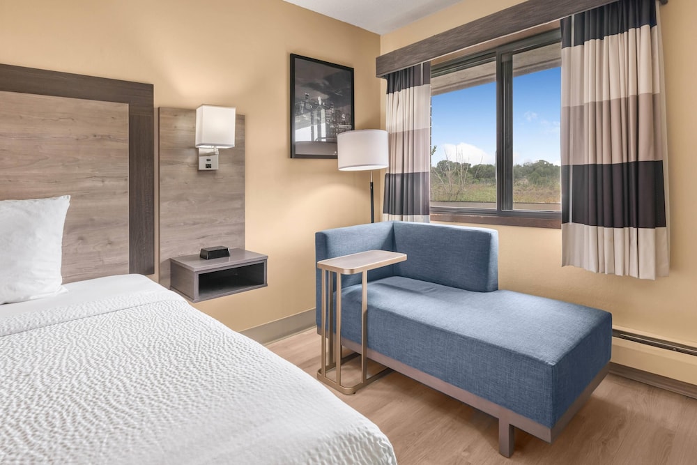 Classic, Single, King Bed