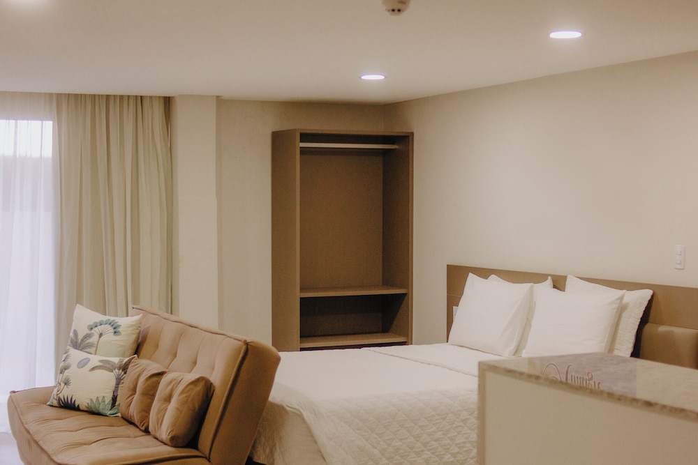 Master, Suite, 1 Single and 2 Double Beds