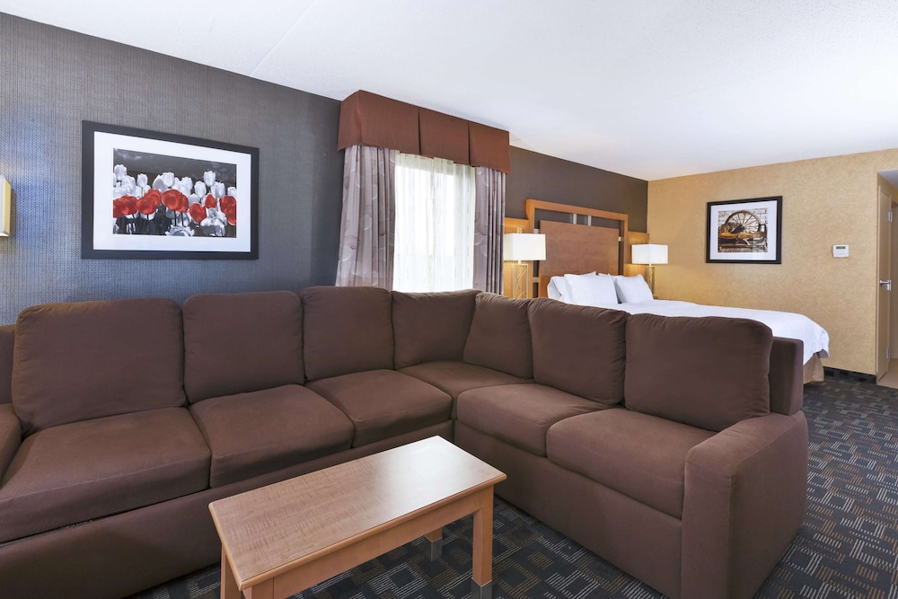 Hampton Inn Clinton, NJ 29/56