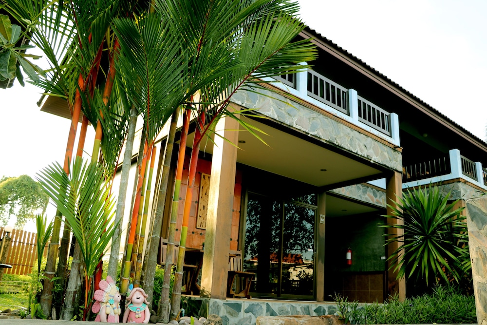Baanrimnam Resort Trat 4/48
