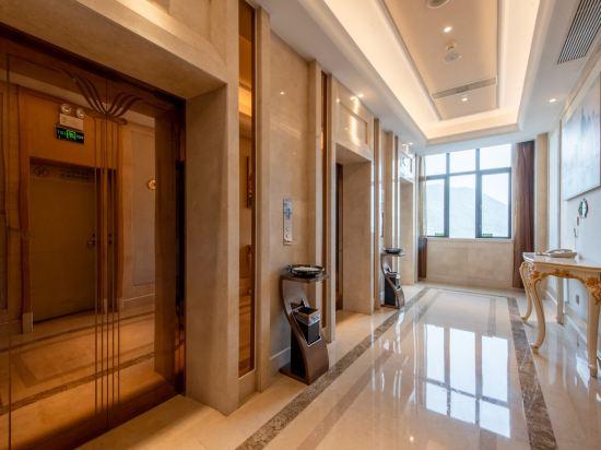 Vienna International Hotel (Zhuhai Gaolangang International) 33/56