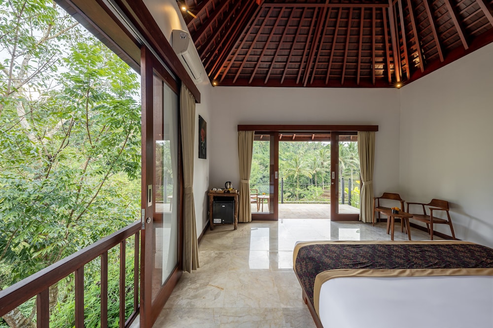 Dara Ayu, Suite, King Bed 3/4