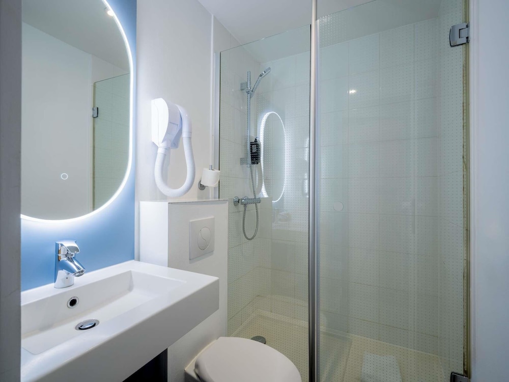 Ibis Paris Pere Lachaise 40/46
