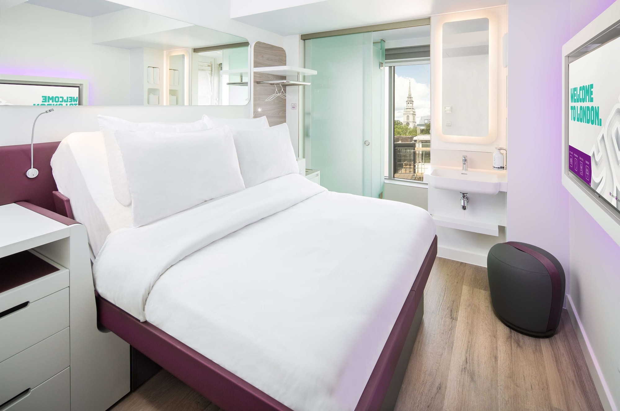 ROOM, QUEEN BED