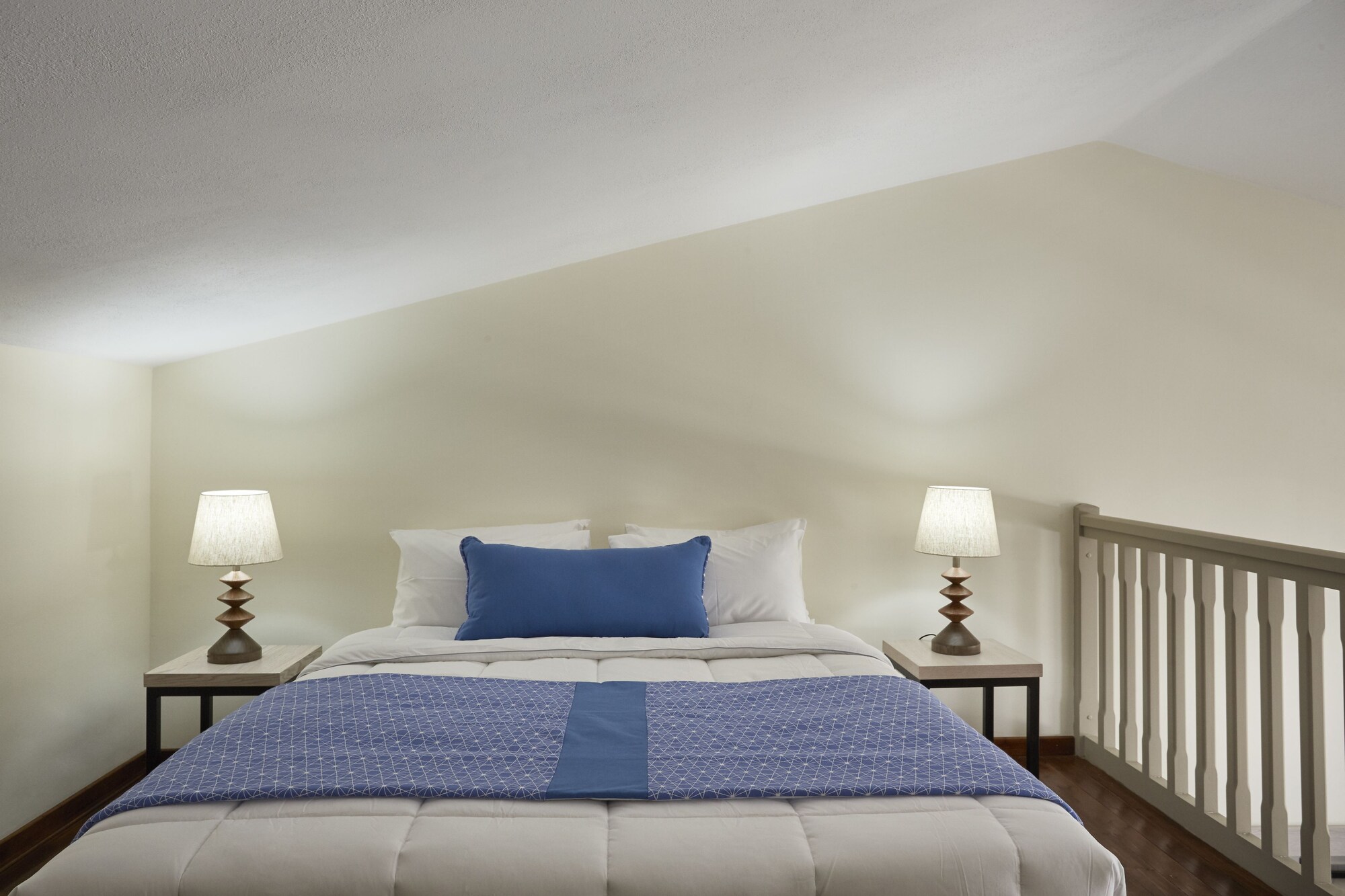 2 BEDROOMS, SUITE