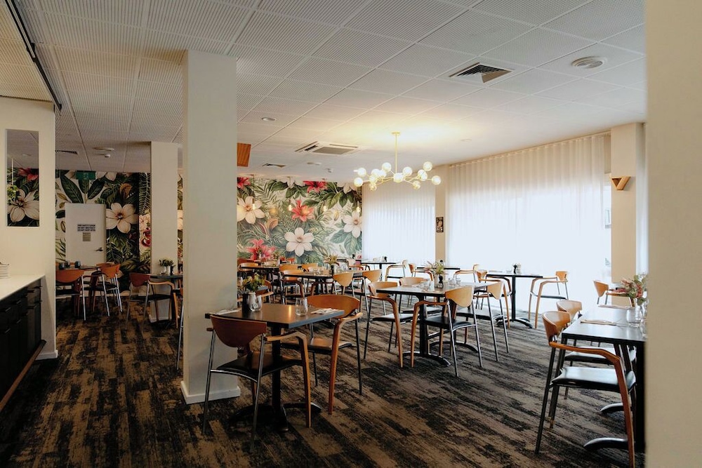 Mercure Albury 30/49
