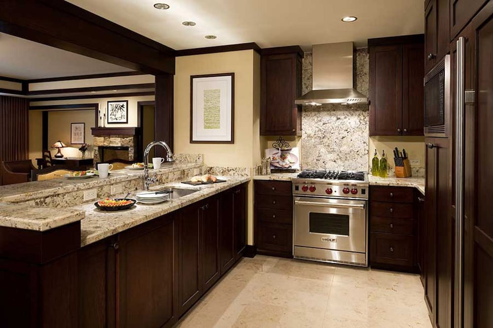 Four Seasons Resort and Residences Vail 72/93