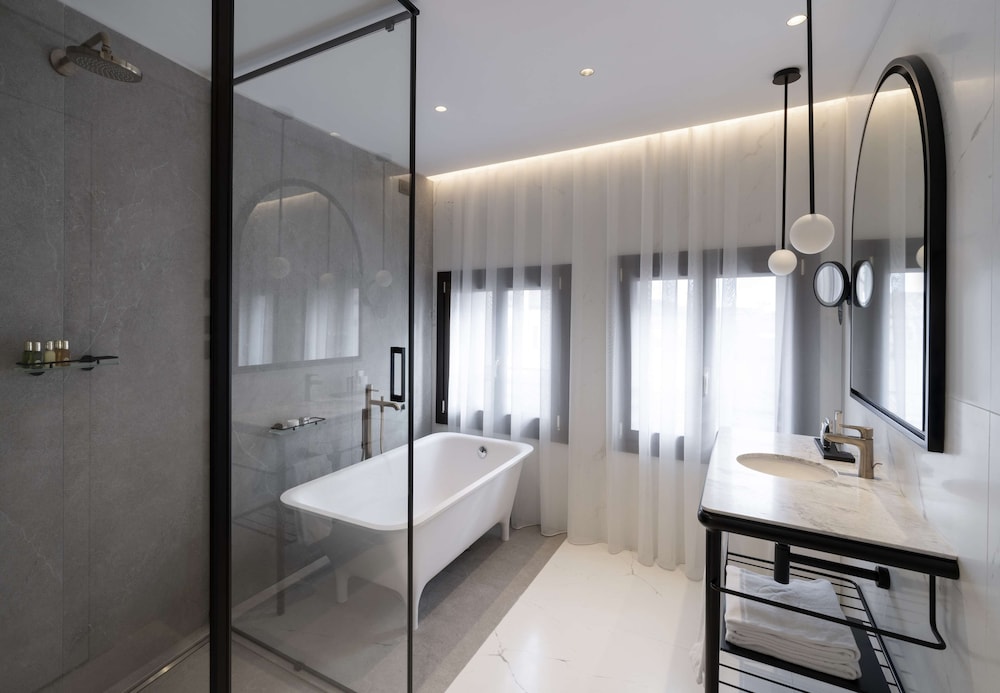 Radisson Collection Hotel, Palazzo Nani Venice 75/77