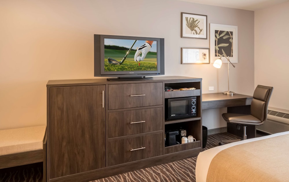 Country Inn & Suites by Radisson, Rochester-Pittsford/Brighton, NY 17/24