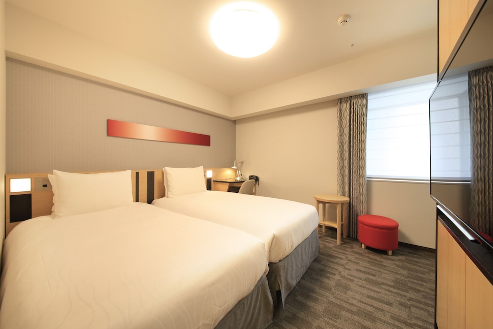 MODERATE, TWIN BEDS