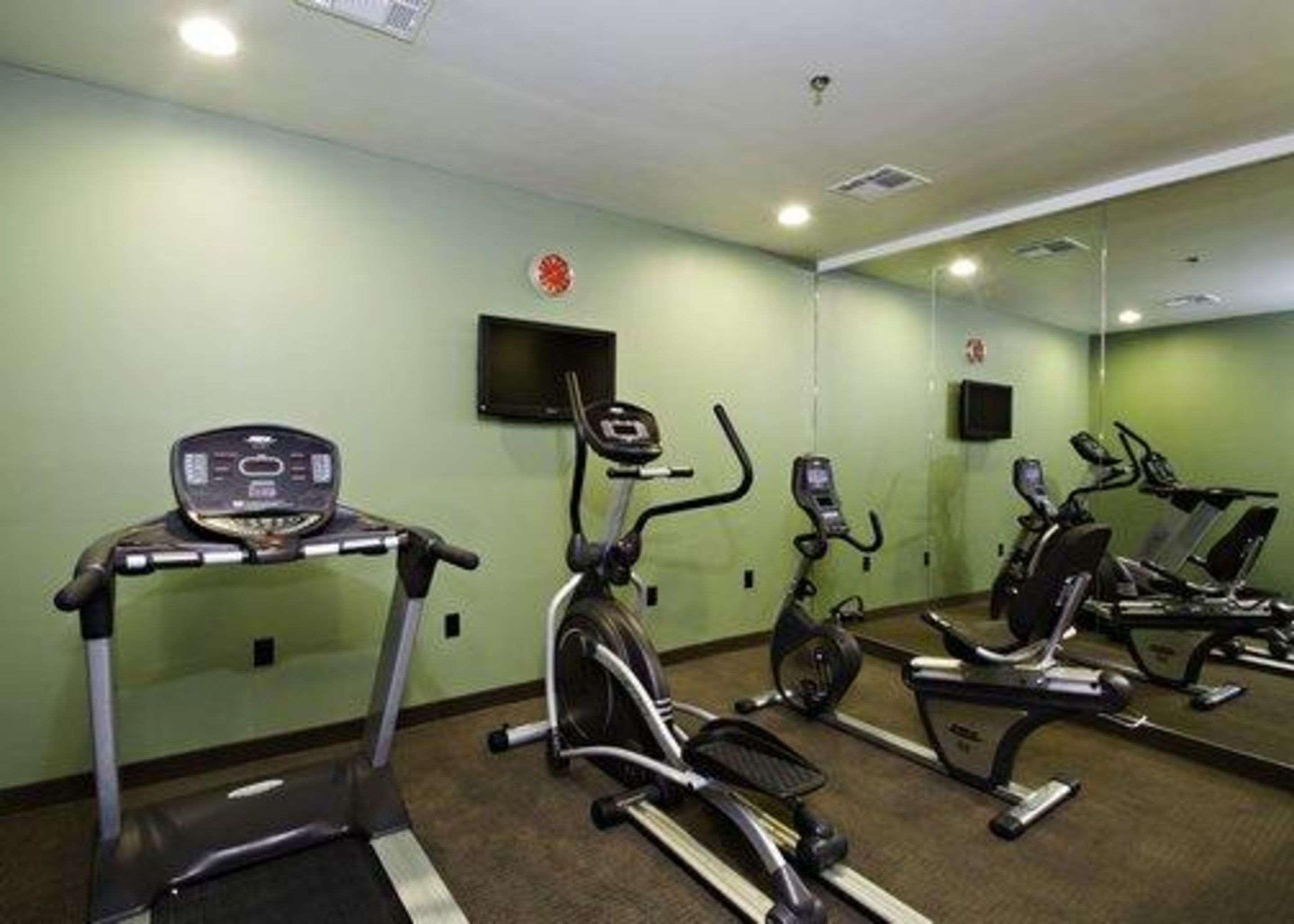 Sleep Inn & Suites Downtown Inner Harbor 14/30