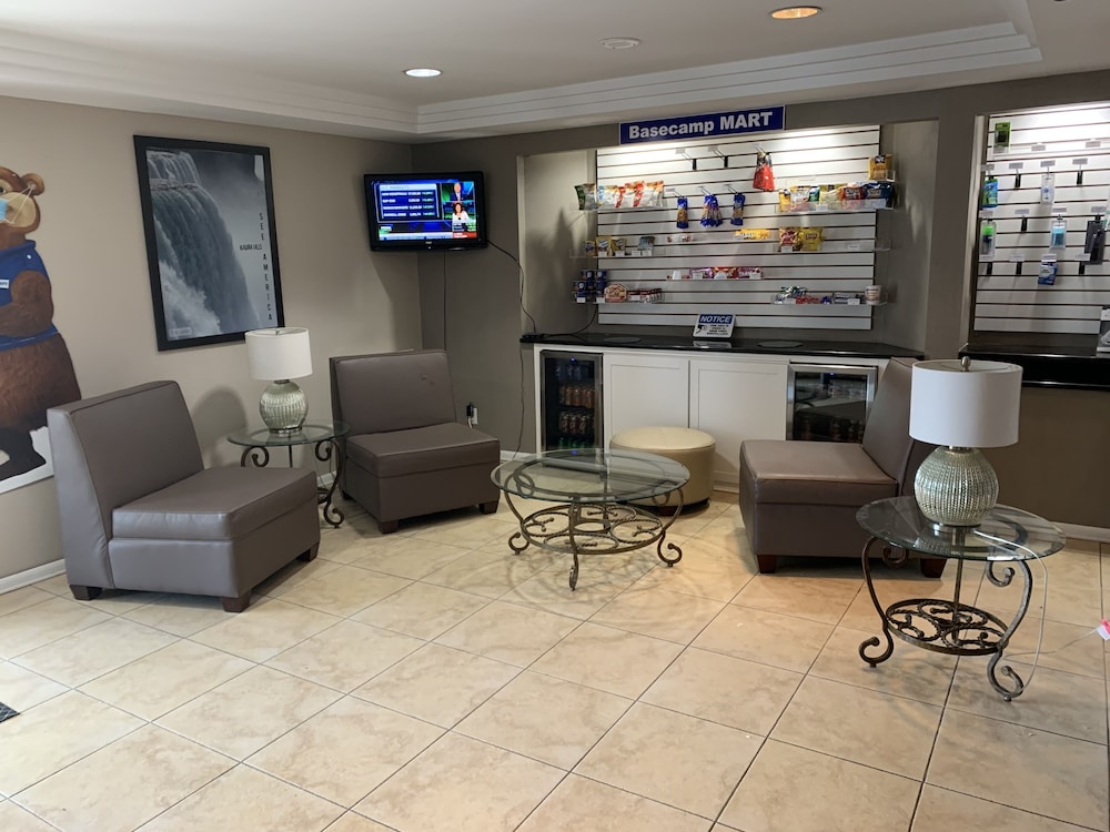Travelodge Inn & Suites by Wyndham Albany 25/34