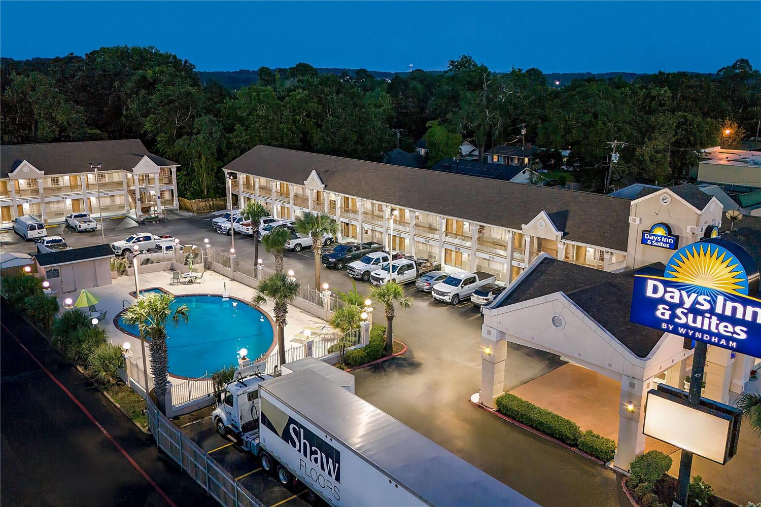 Days Inn By Wyndham Nacogdoches/Sfa University/Downtown 11/12