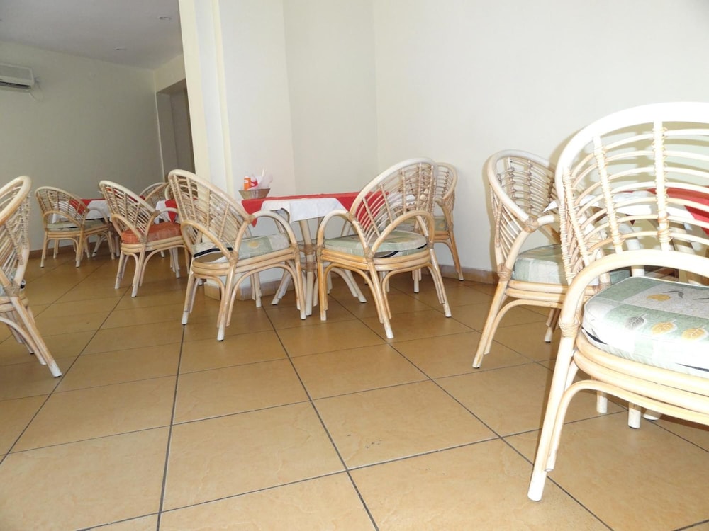 Regency Park Hotel Mombasa 36/42