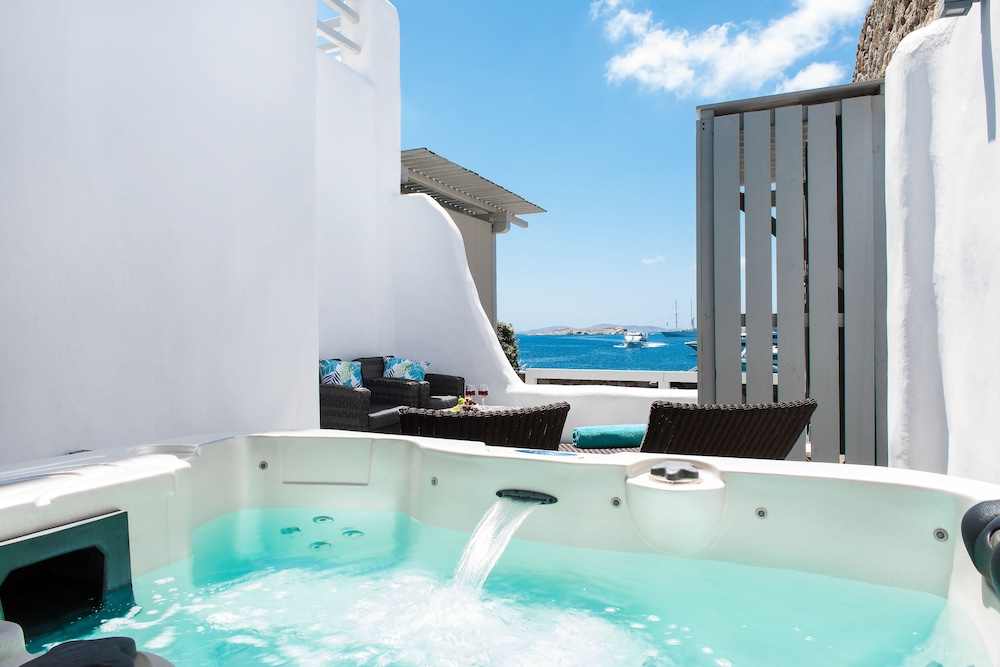 Riva Suites 48/50