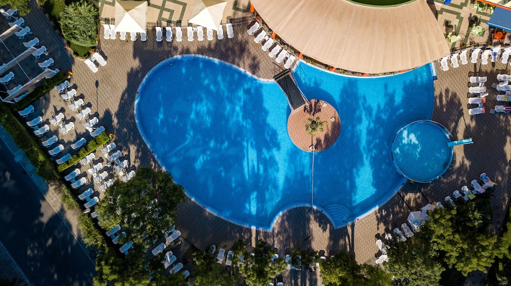 MPM Kalina Garden Hotel 60/63