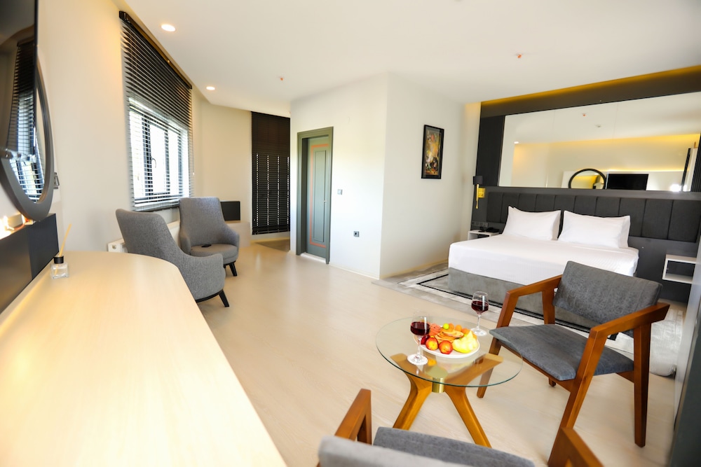 DEDEMAN VAN RESORT & AQUA 32/50