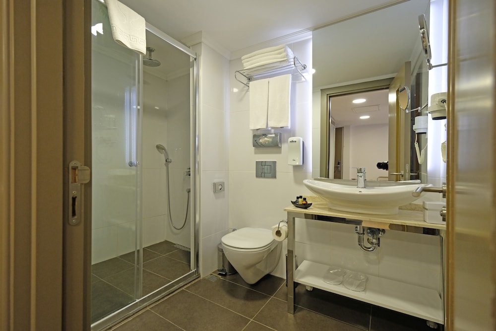 Cheya Besiktas Hotel 48/49
