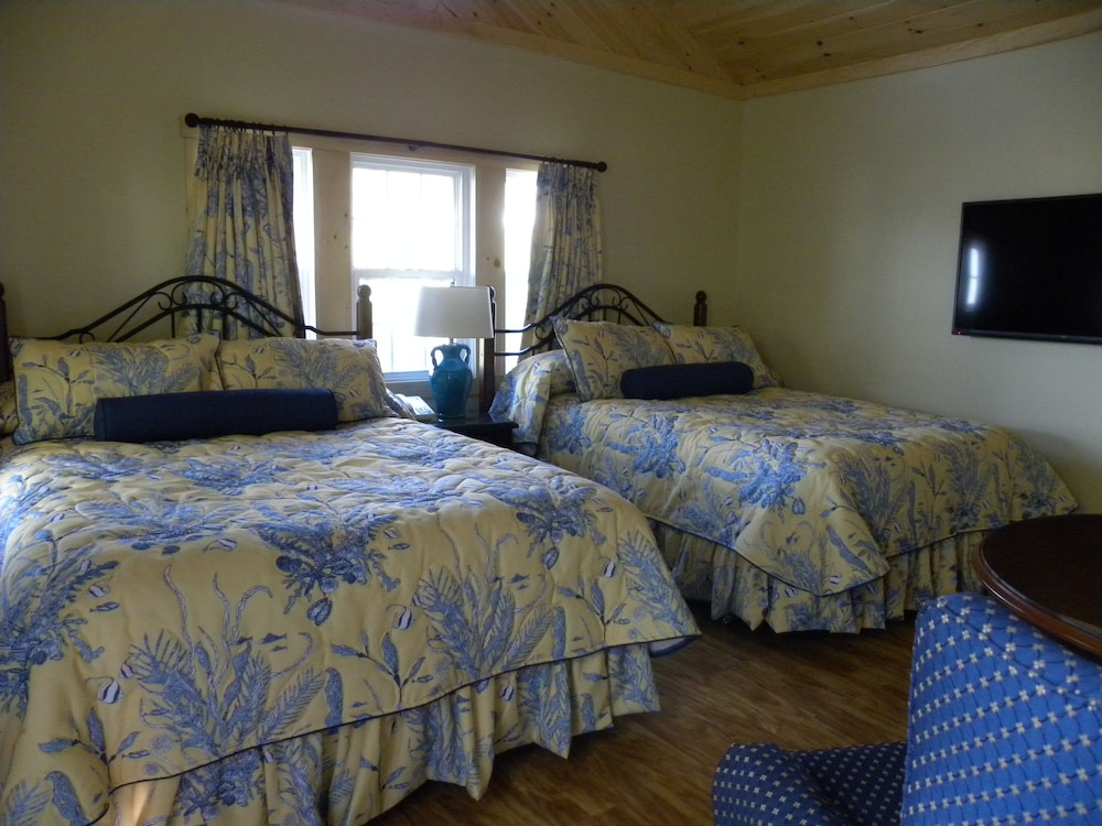 Colonial Gables Oceanfront Village 21/72