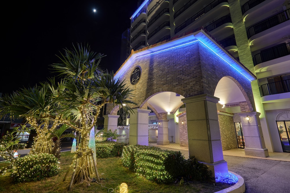 Naha Beach Side Hotel 7/71