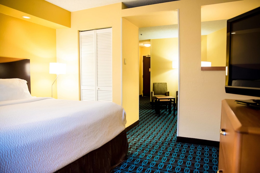 Fairfield Inn & Suites by Marriott Fredericksburg 12/22