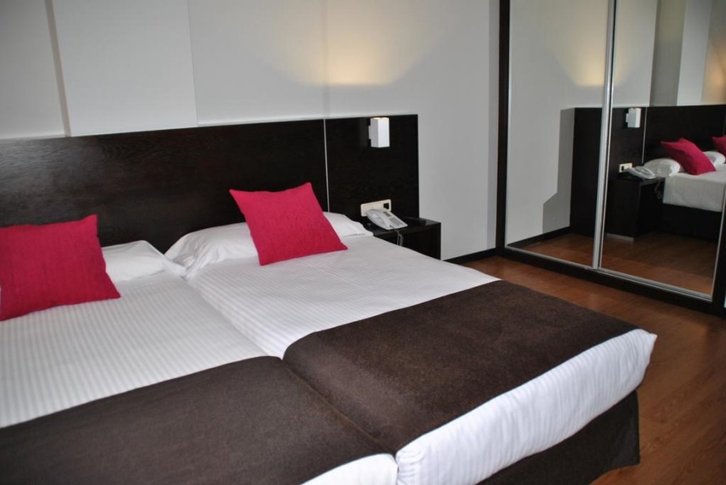 Junquera Hotel 13/40