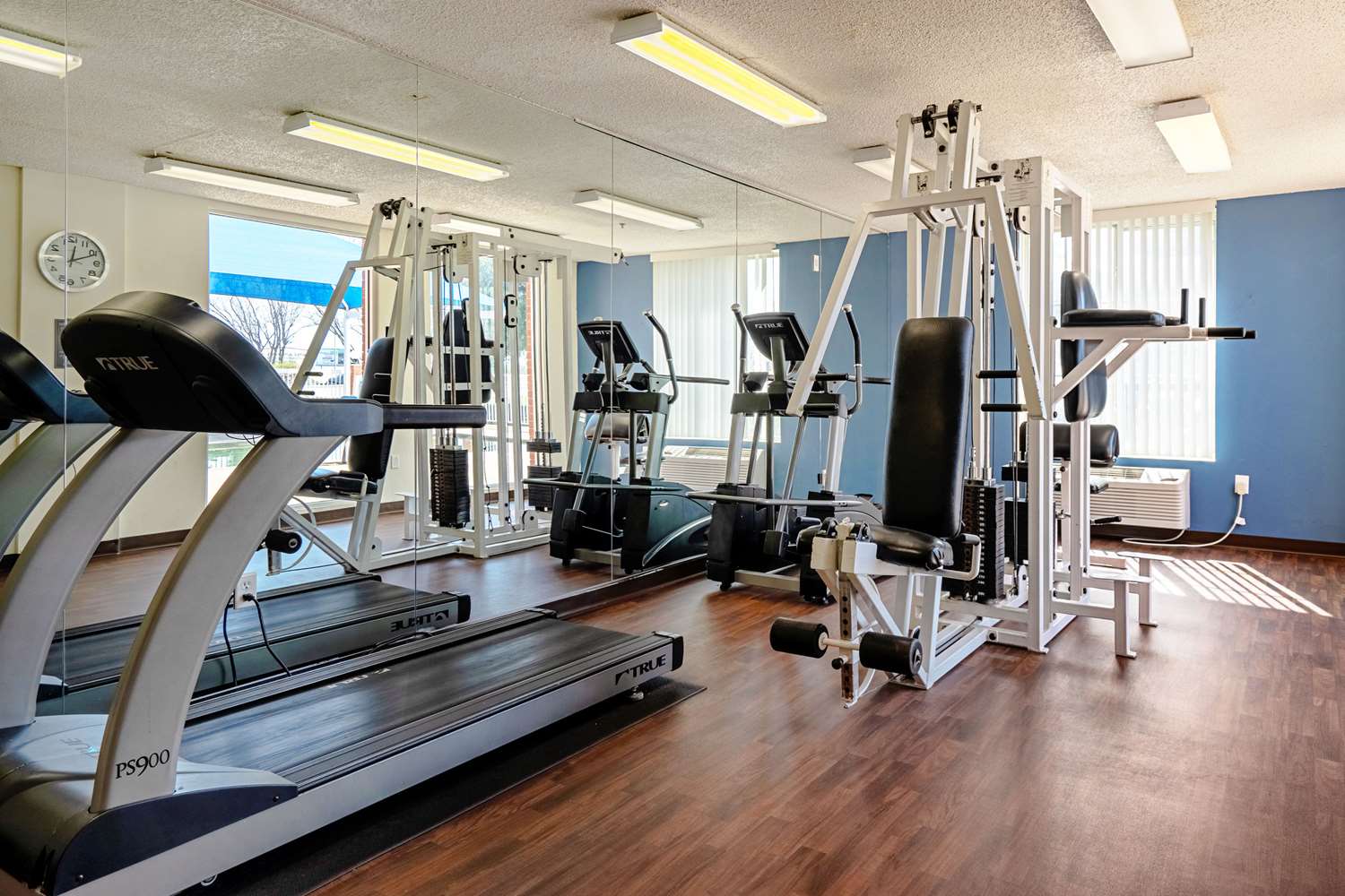 Quality Suites San Antonio Northeast 13/27