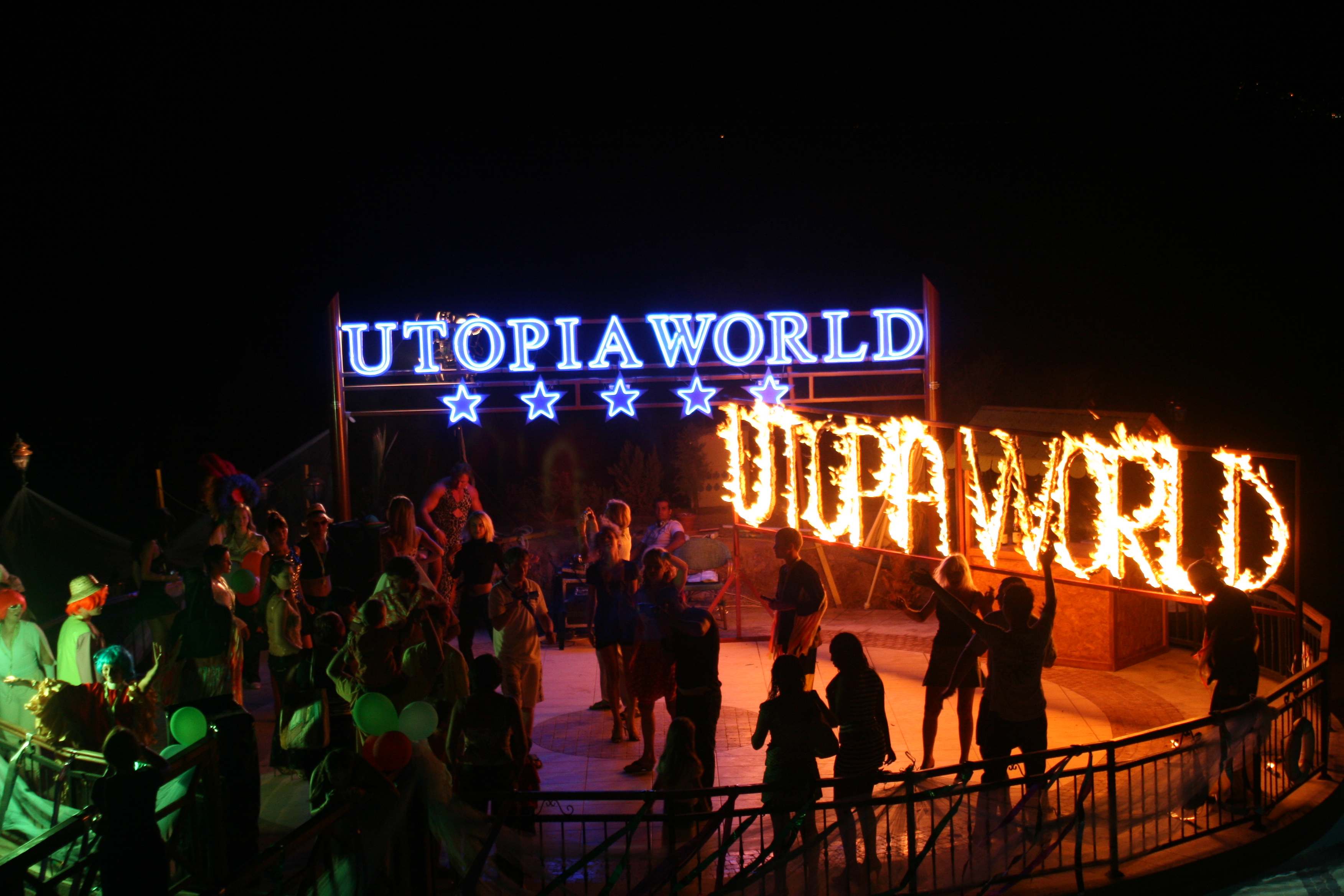 Utopia World Hotel 5/50