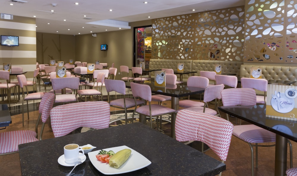 Mercure Alameda Quito 59/77