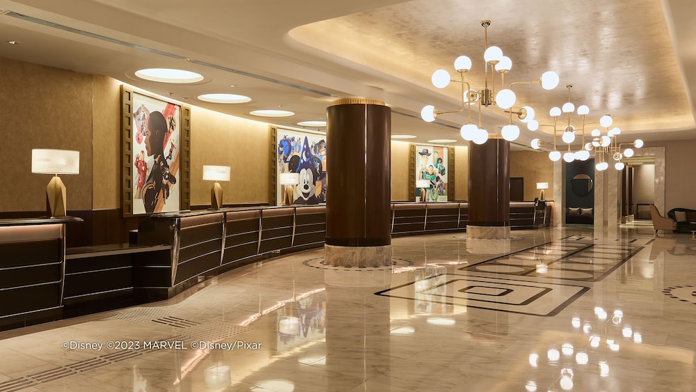 Disneys Hollywood Hotel 33/64