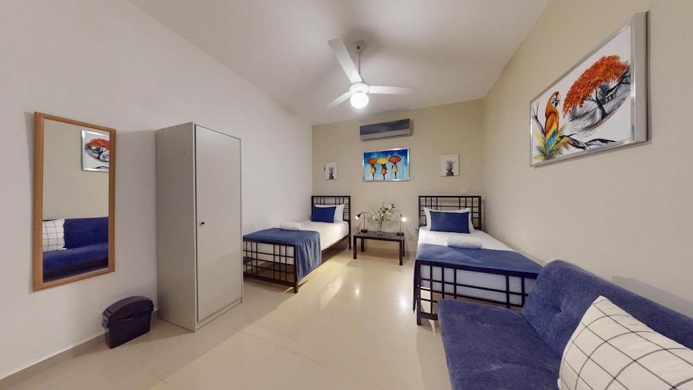 Tau Casa Reyes 33/50
