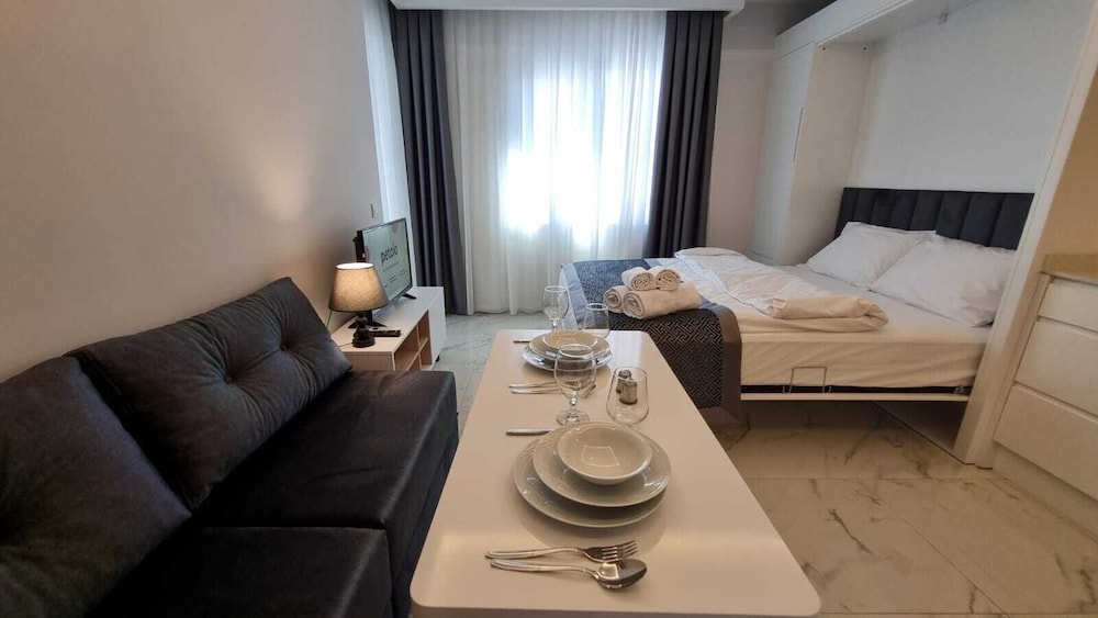 Cleopatra Tac Hotel 19/52
