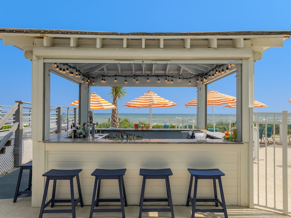 The Inn At Pine Knoll Shores 35/61